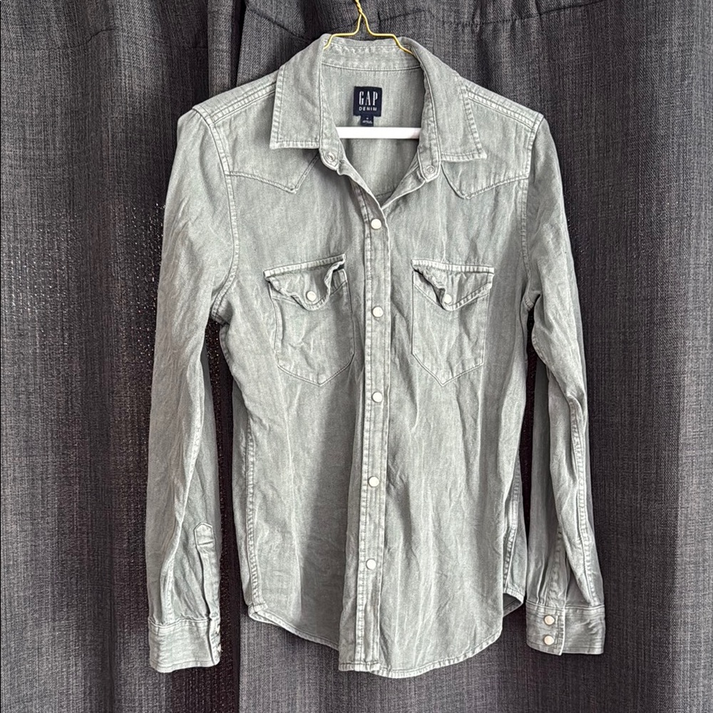GAP Gray Casual Button Down Shirt Tailored Fit
